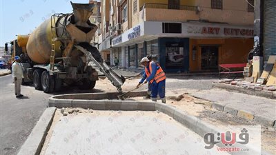 بالصور.. محافظ البحر الأحمر يتابع تطوير شارع النصر في الغردقة