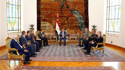تفاصيل جلسة «السيسي» ورئيس وزراء اليمن.. الرئيس يؤكد وقوف مصر بجوار الشعب اليمني.. يشدد على مواصلة دعمها للحكومة الشرعية.. و«داغر»: حريصون على إعادة الاستقرار والسلام لبلادنا