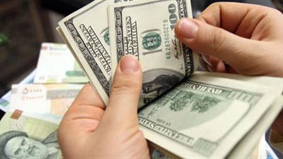 الدولار يسجل 7 جنيهات في نهاية التعاملات