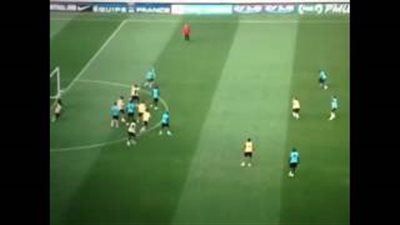 بالفيديو.. هدف على الطائر لبكاري سانيا في تدريبات فرنسا