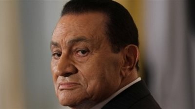 «آسف يا ريس»: تأجيل محاكمة مبارك في «قتل المتظاهرين»عرض سخيف