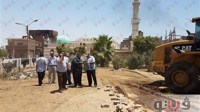 بالصور.. إنشاء موقف سيارات يسع 200 سيارة بأخميم في سوهاج