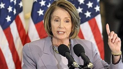 نانسي بيلوسي تدافع عن نفسها من اتهامات «ترامب»