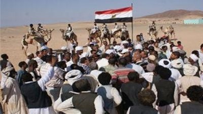 الحكومة تؤكد مصرية حلايب وشلاتين بخطة تنمية شاملة.. شريف إسماعيل يكلف بسرعة تنفيذ المشروعات.. وزير الاتصالات: مكاتب لخدمات المواطنين قريبا.. ومحافظ البحر الأحمر يعد بشبكة كهرباء ومستشفى مركزي