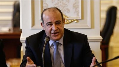 مجدى مرشد: استقطاعات الحكومة من موازنة الصحة تبلغ 20%