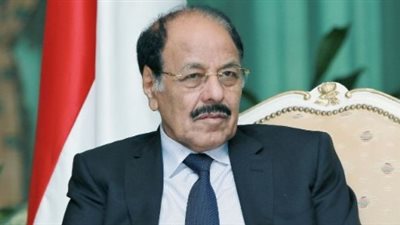 تقارير يمنية تكشف مخطط الجنرال العجوز للإطاحة بهادي