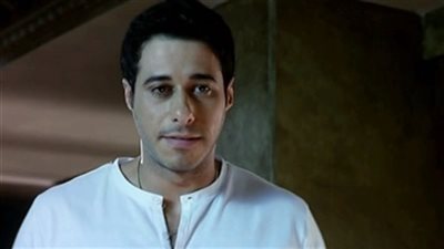 بالفيديو.. أحمد السعدني يصل لعنوان مي عز الدين في «وعد»