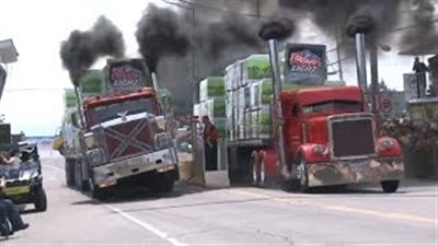 بالفيديو.. حوادث طرق مضحكة