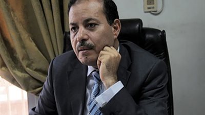 عبد المقصود يزور رئيس قطاع القنوات الإقليمية بالمستشفى