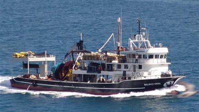 ضبط سفينتى صيد تونسيتان بالمياة الإقليمية الليبية