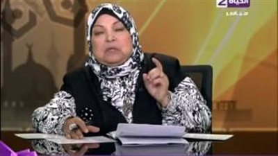 سعاد صالح: «لو مراتك أرضعت طفلك إديها أجرها أو هات مرضعة»