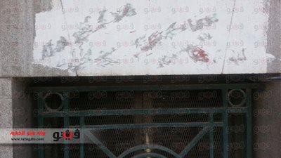 بالصور.. إزالة العبارات المسيئة لـ«السيسي» من على أسوار جامعة القاهرة