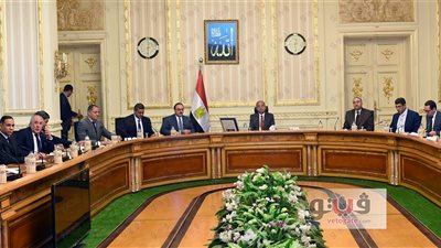 شريف إسماعيل يلتقي وزراء النقل والزراعة والاتصالات