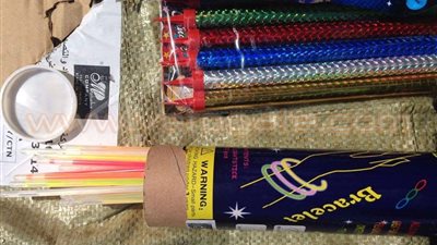 بالصور.. جمارك بورسعيد تحبط تهريب 120 ألف صاروخ ألعاب نارية