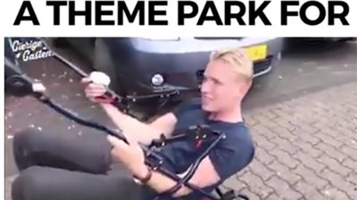 بالفيديو.. أقوى خدعة لإدخال شخصين «الملاهي» بتذكرة واحدة