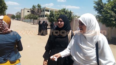 طلاب الثانوية بالشرقية: امتحان الفيزياء خرج عن التوقعات