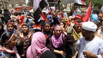 توافد المواطنين على 