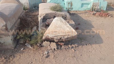 بالفيديو والصور.. مافيا القبور تنتهك حرمة الموتى في الشرقية