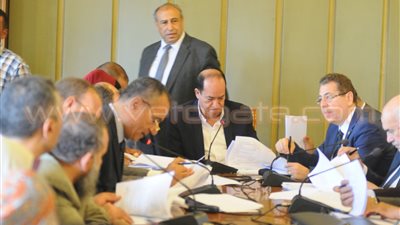 «صناعة النواب» تطالب بمحاسبة المتسببين في خسائر شركات الأعمال