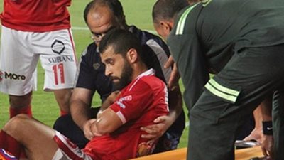 عبد الله السعيد يخضع للفحص الطبي خارج الأهلي