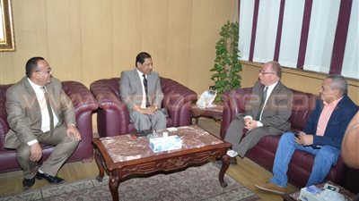 وصول وزير الثقافة ورئيس هيئة الكتاب لافتتاح معرض الكتاب بطنطا