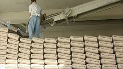 الشناوي: 670 جنيها لطن الأسمنت.. والسوق لا يتحمل ضرائب جديدة