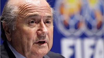 «الاندبندنت»: بلاتر ليس بريئًا من رشوة قطر لاستضافة المونديال