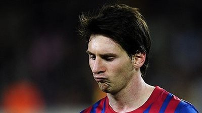 بالفيديو.. الحظ يحرم «ميسي» من تسجيل 10 أهداف تاريخية