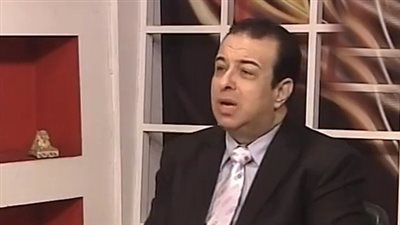 استشاري طب تكميلي: الصلاة تعالج الأمراض.. «الظهر» تهدئ النفس.. «العصر» تنشط القلب.. «المغرب» تخفض هرمون السيروتين والكورتيزون.. العشاء تقلل حرارة الجسم.. وصوت الأذان ينظم