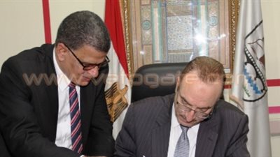 محافظ بني سويف يعتمد القبول بالصف الأول الثانوي بـ 215 درجة