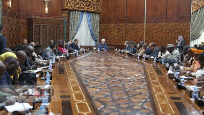 شيخ الأزهر: الإعلام لديه القدرة على تدعيم التواصل بين شعوب القارة