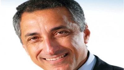 طارق عامر يطالب موظفى البنك الأهلى المعتصمين بالعودة إلى عملهم