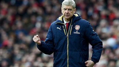 «فينجر» يصف المنافسة في الدوري الإنجليزي بـ «نعيش في غابة»