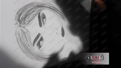 بالفيديو والصور.. «معاذ» طفل تحول من بائع مناديل إلى «رسام المترو»