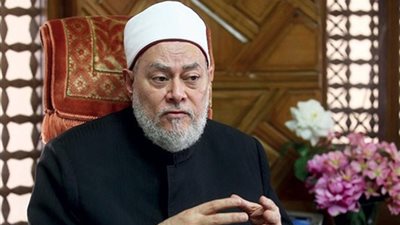 علي جمعة: زواج المسلمة من أهل الديانات الأخرى لا يجوز شرعا