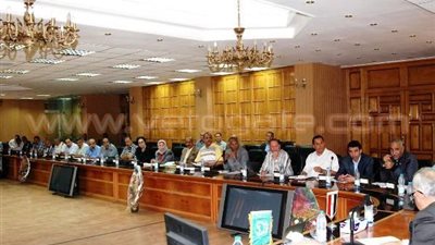 محافظ الشرقية يطالب بالانتهاء من المشروعات التنموية