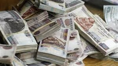 الحكومة تقترض 1.7 مليار جنيه لسد العجز في الموازنة العامة