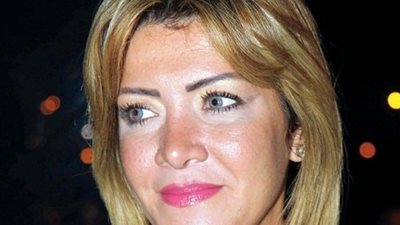 لقاء سويدان تتجول في شوارع القاهرة فرحًا بفوز المشير