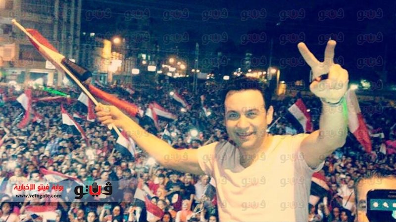  المطرب مصطفى قمر