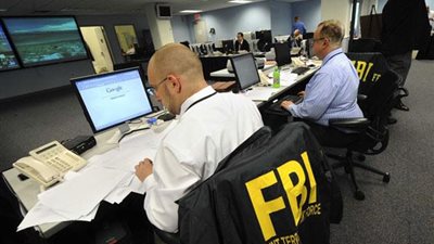 «إف بي آي» يجري تحقيقات حول 300 لاجئ