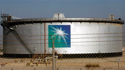 الحوثيون: مصافي النفط السعودية باتت هدفا لصواريخنا