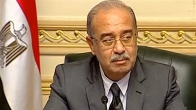 رئيس الوزراء: نعمل على تقليل الدعم والنفقات لخفض عجز الموازنة