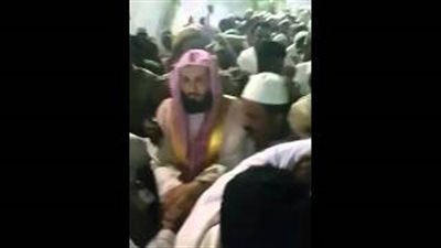 بالفيديو.. شاهد ماذا فعل الهنود بإمام الحرم المكي خلال زيارته نيودلهي