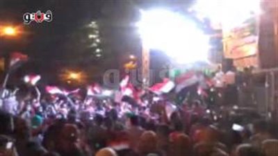 بالفيديو.. أهالي المنيا يحتفلون بفوز «السيسي» على أنغام «تسلم الأيادي»