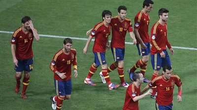 الماتادور الإسباني يدافع عن لقبة أمام «التشيك» في اليورو