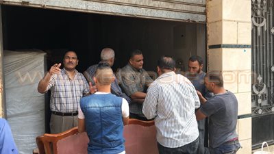 بالصور.. نائبا «دعم مصر» يوفران سلعا تموينية في عين شمس