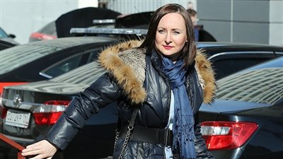 «بيليفين» ترد على علاقاتها الجنسية مع رئيس وزراء روسيا السابق