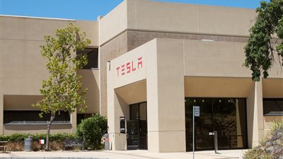 تيسلا تستخدم قطار «هايبرلوب» للوصول من نيويورك إلى واشنطن