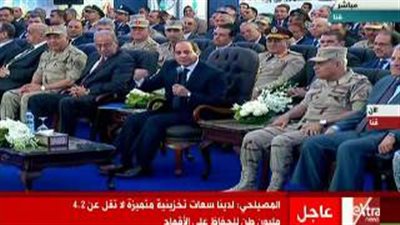 بالفيديو.. السيسي لـ«وزير التموين»: «مش هسيبك»