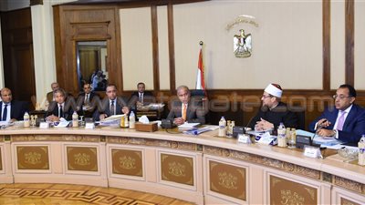 بدء اجتماع مجلس الوزراء برئاسة شريف إسماعيل